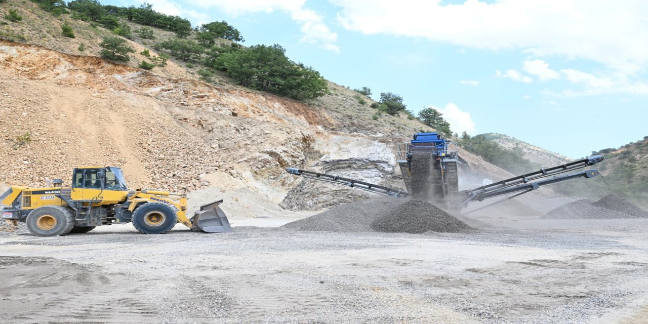 Malatya'da mobil konkasörler kırsal altyapı çalışmalarında kullanılıyor