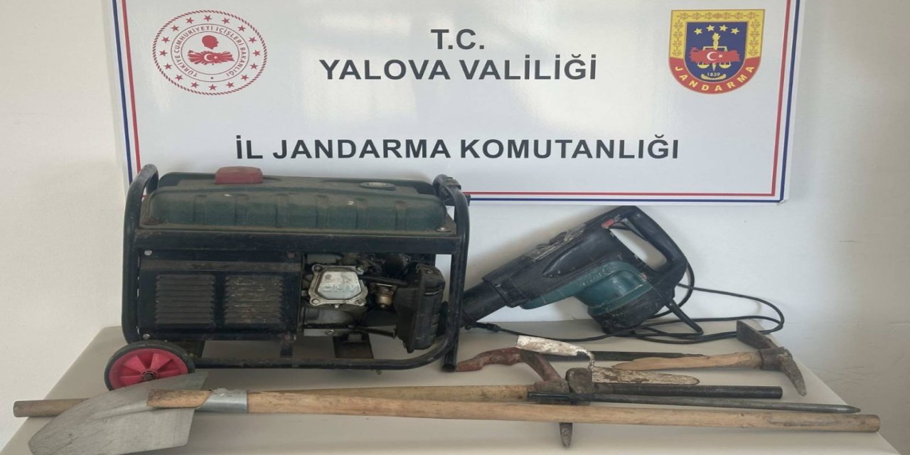 Kaçak kazı yapan 2 şüpheli suçüstü yakalandı