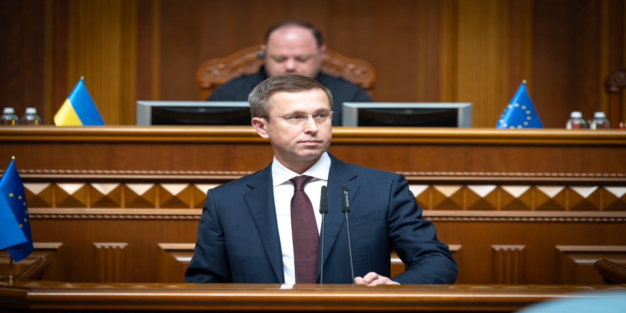 Kiev'de hükümet krizi: Yeni başbakan göreve protestolar eşliğinde geldi