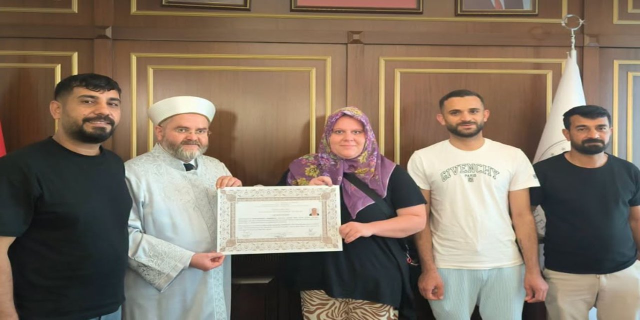 Almanyalı Lisa Gaziantep'te Müslüman oldu