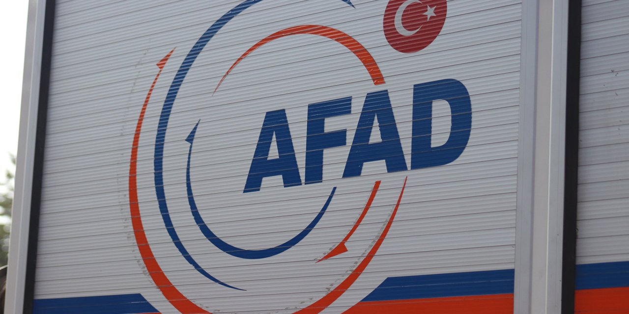 Şırnak'ta dağlık alanda mahsur kalan 2 kişi kurtarıldı