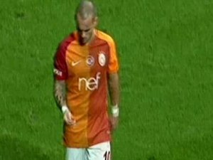 Sneijder'dan ilginç hareket