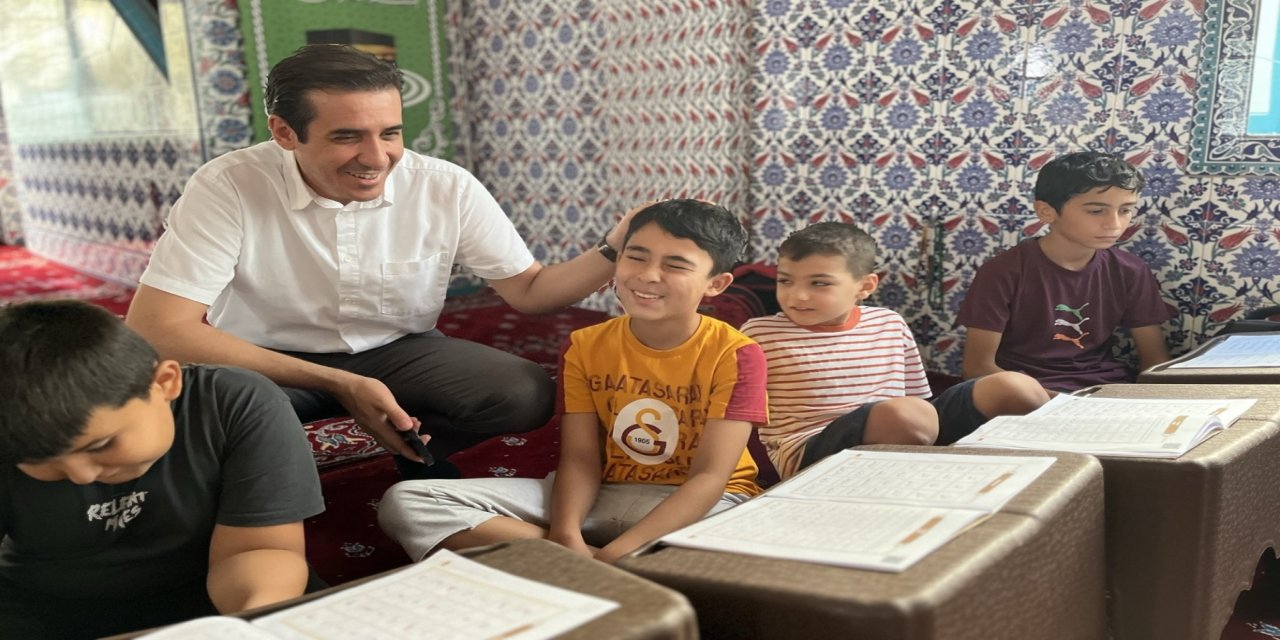 Kaymakam Topsakaloğlu yaz Kur'an kursunu ziyaret etti