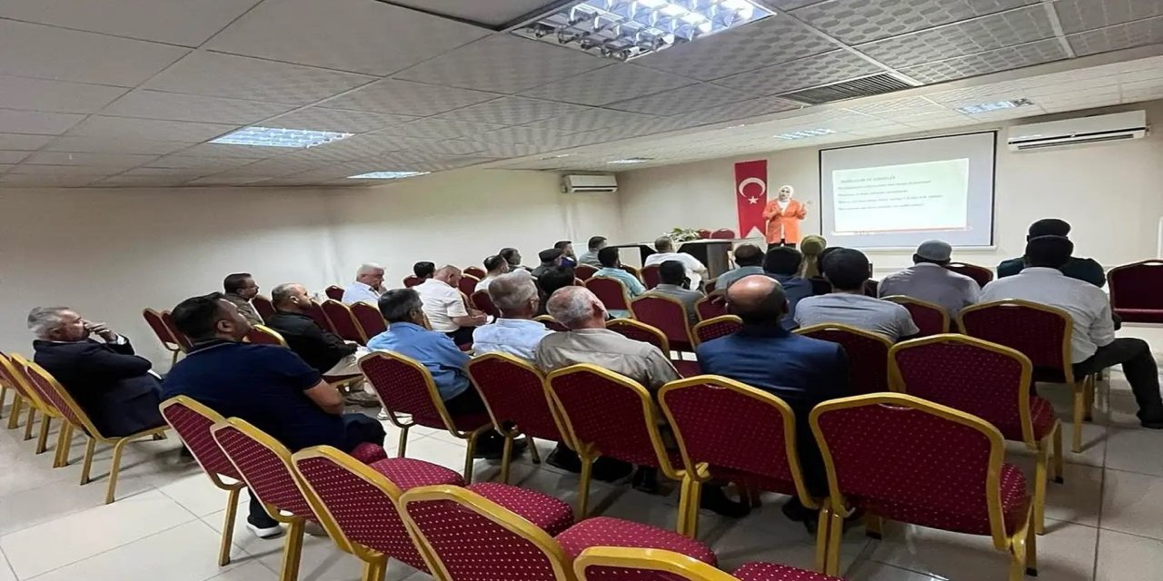 Pervari'de üreticilere bitki koruma ve B-Reçete eğitimi verildi
