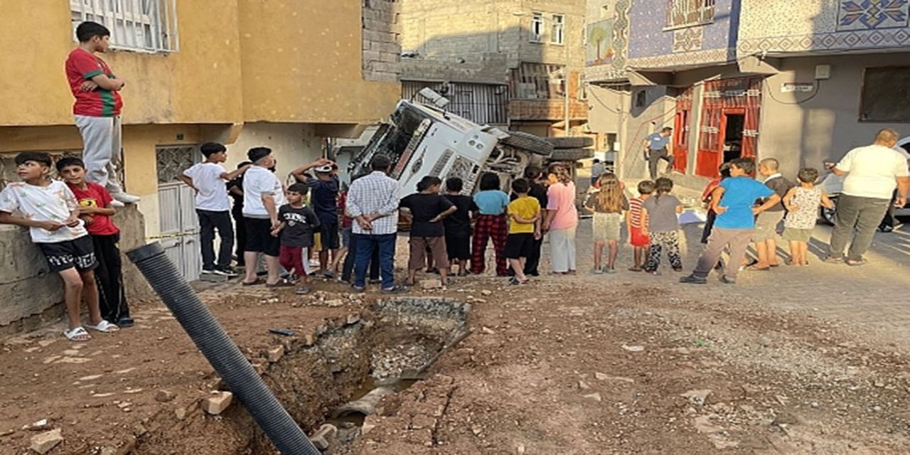 Şanlıurfa'da hafriyat kamyonunun çarptığı çocuk hayatını kaybetti