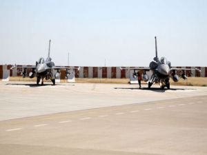 Askeri eğitim uçağı düştü: 2 asker hayatını kaybetti