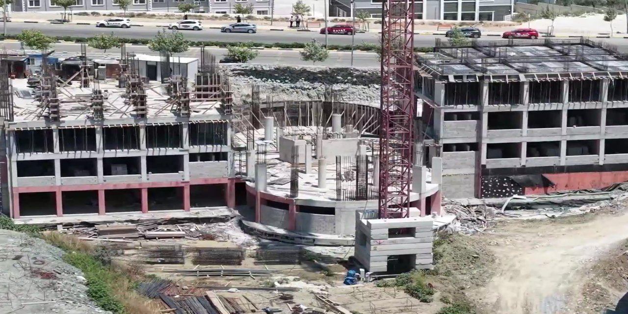 Hatay’da İl Müftülüğü binası ve cami inşaatı sürüyor