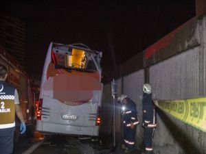 Duvara çarpan otobüste bir yolcu öldü