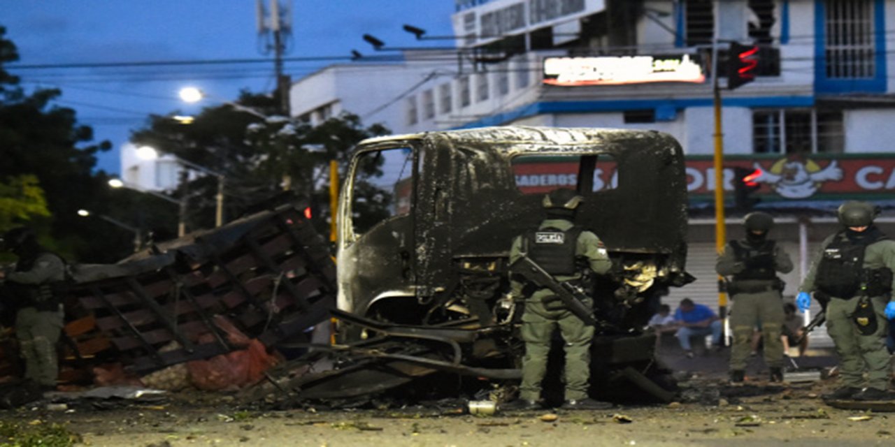 Kolombiya'da polis merkezine bombalı araç saldırısı: 11 yaralı