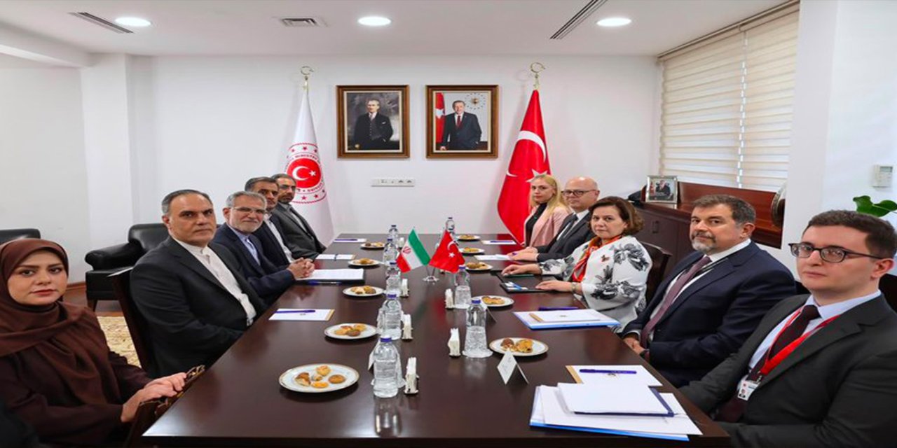 Dışişleri Bakan Yardımcısı Ekinci, İranlı mevkidaşı Taghanaki ile görüştü