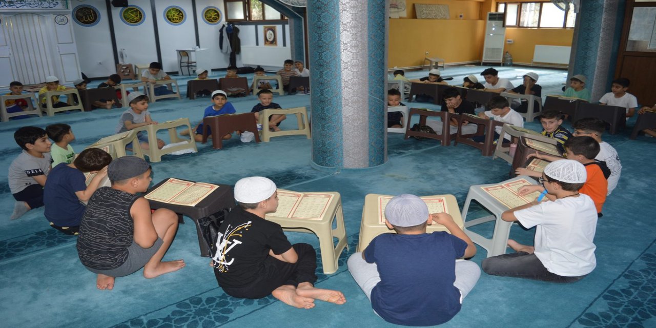 Siirt'te camiler çocukların Kur'an sesiyle şenleniyor