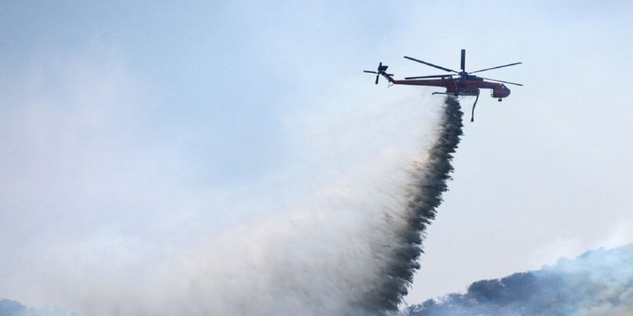 ABD’de orman yangınında görev yapan helikopter düştü