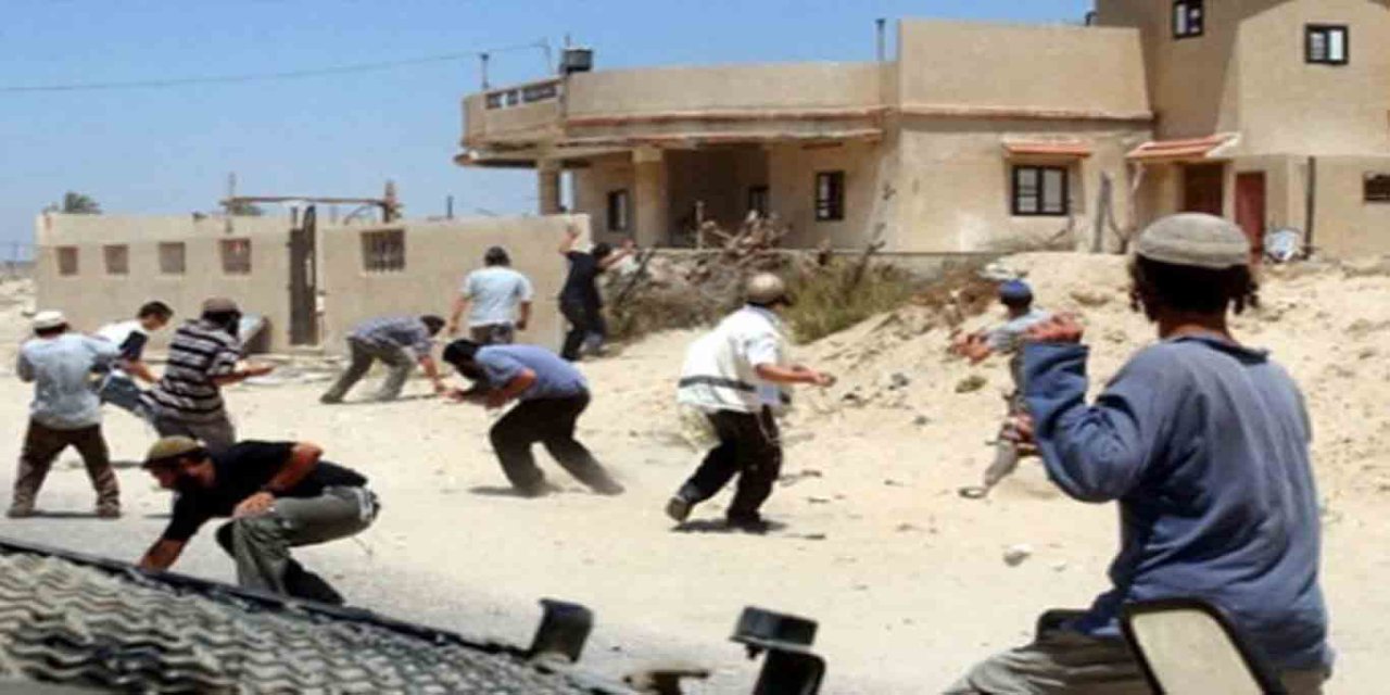 İşgal altındaki Batı Şeria'da Yahudi çetelerden Filistinlilerin evlerine saldırı
