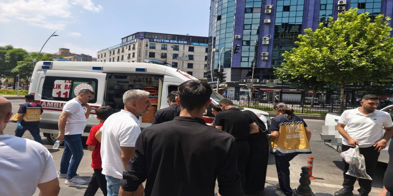 Batman'da yolun karşı tarafına geçmeye çalışan yayaya araç çarptı