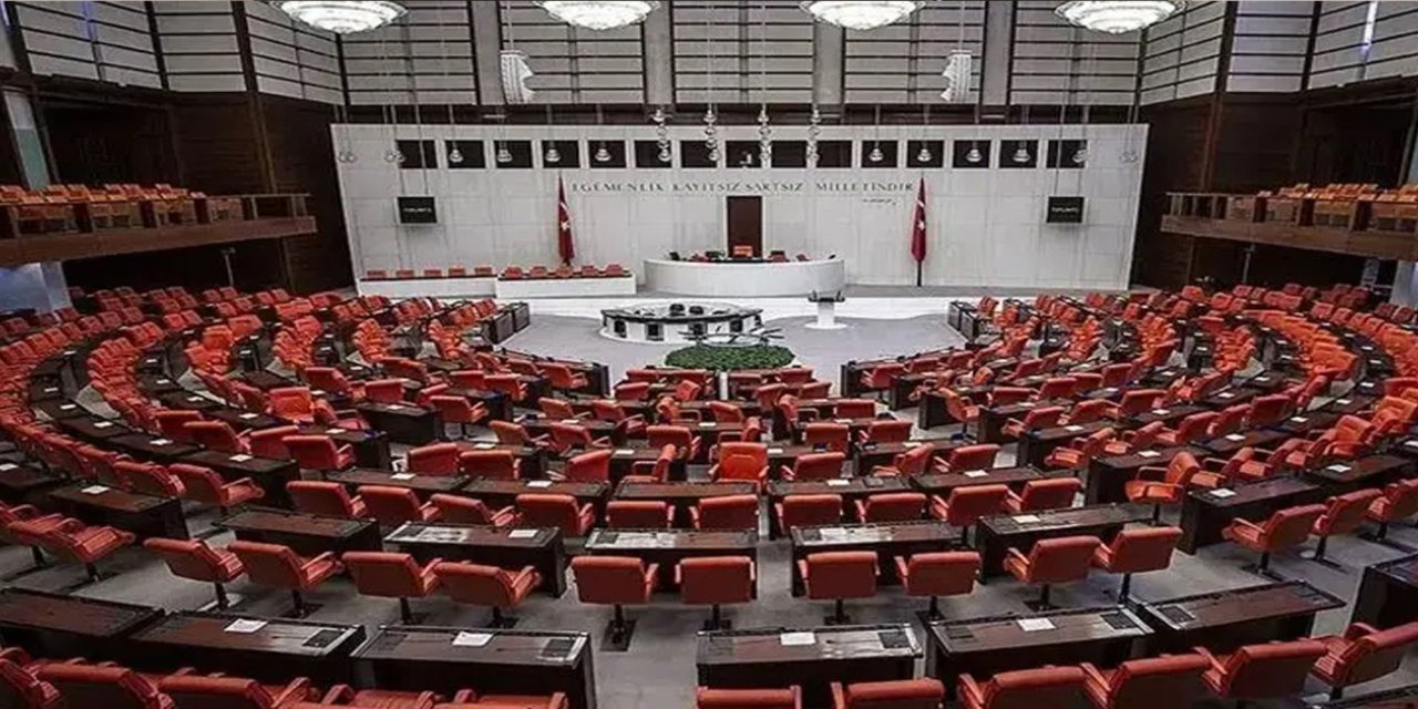 Özgür Özel dahil 3 milletvekili için dokunulmazlık dosyası Meclis’te