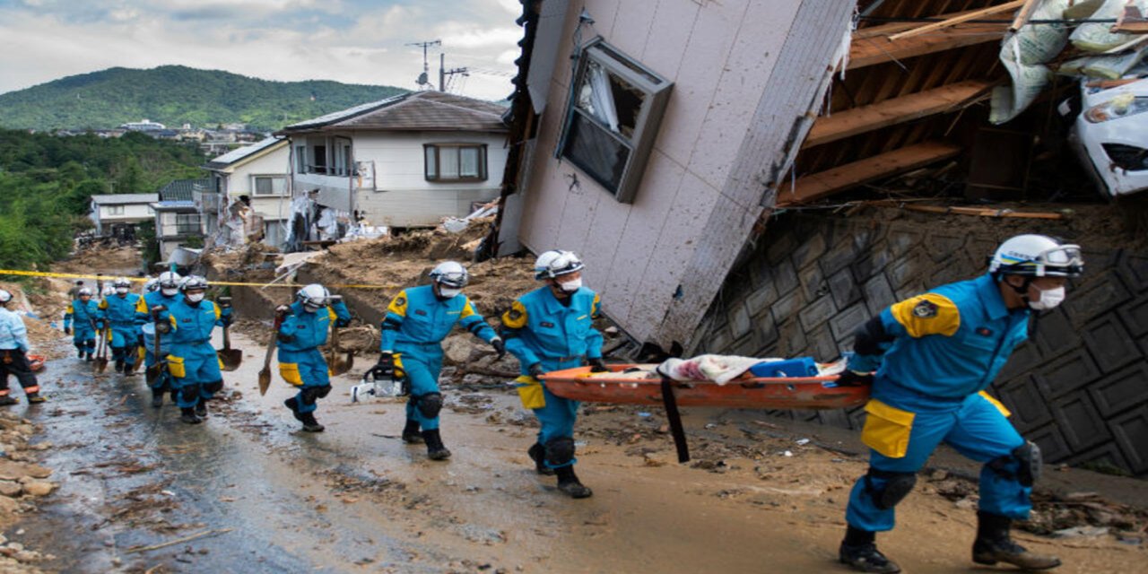Japonya'da sel ve heyelan felaketi: 8 ölü, 400 bin kişiye tahliye uyarısı