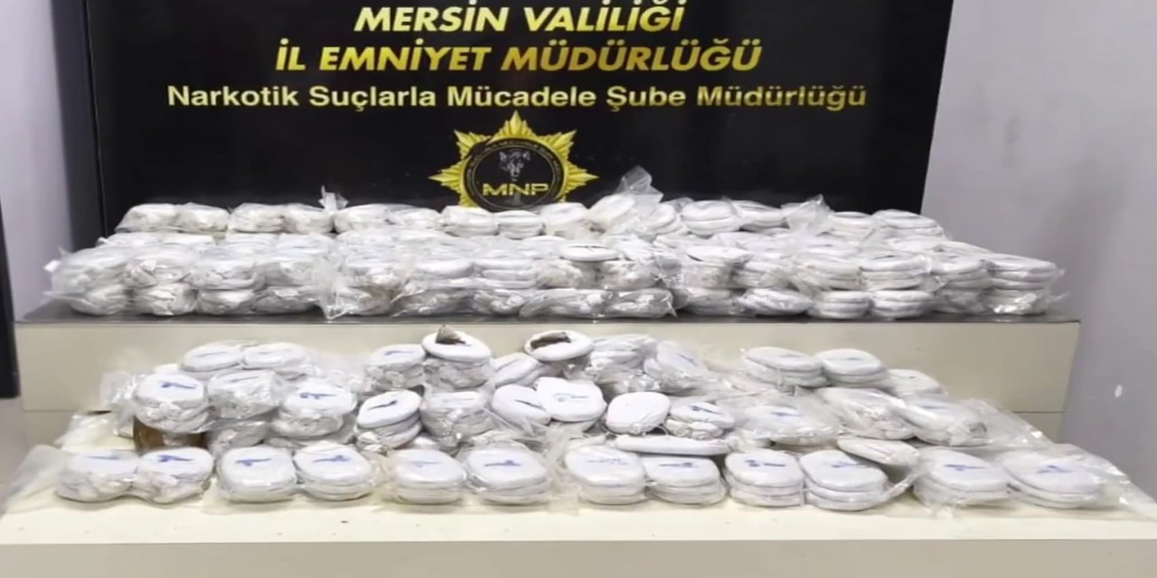 Mersin'de araçta 122 kilo 300 gram takoz esrar ele geçirildi