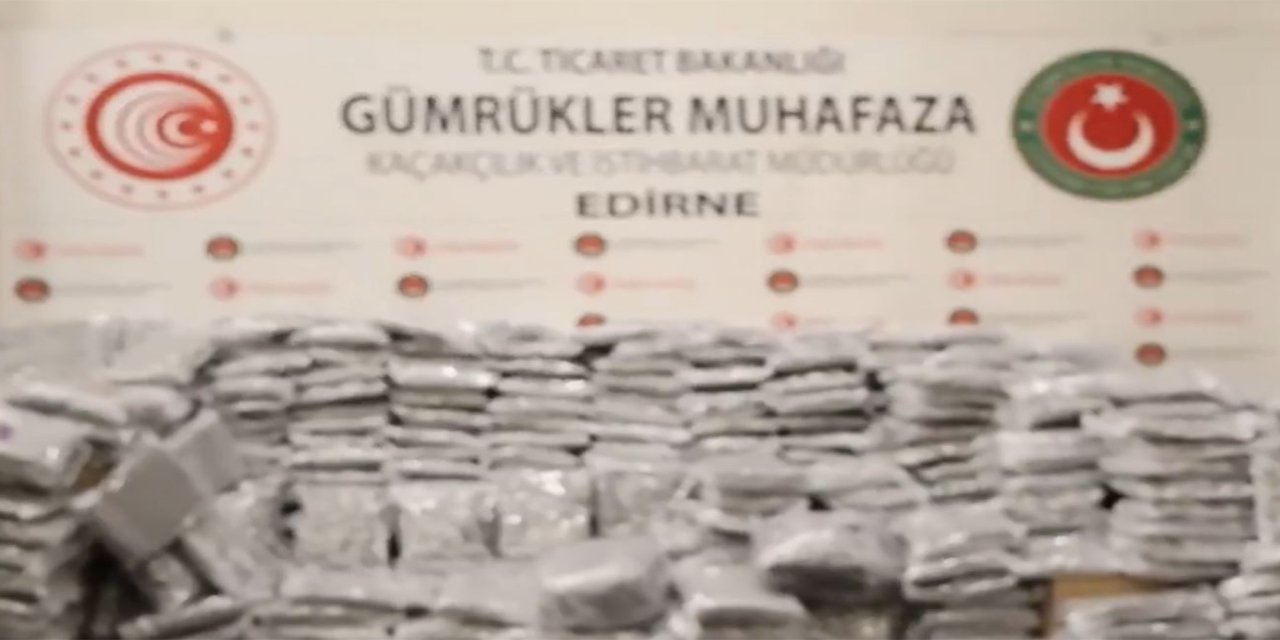 Kapıkule’de bir tırda 810 kilo uyuşturucu ele geçirildi