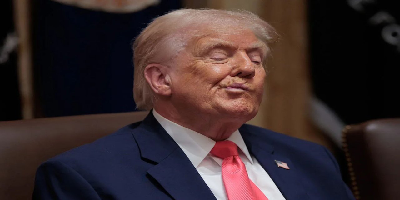 Trump, Kanada'ya uygulanacak yüzde 50 gümrük vergisini 3 günlük askıya aldı
