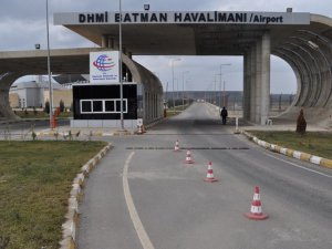 Şok olay! Batman Havalimanı’na 2 havan topu mermisi düştü