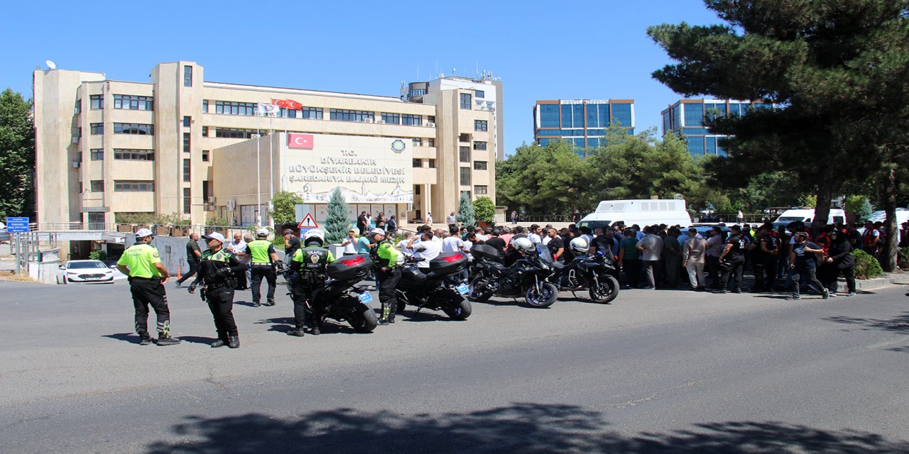 Diyarbakır Servisçiler Odası: Rayiç ücret mağduriyeti çözülmezse kontak kapatacağız