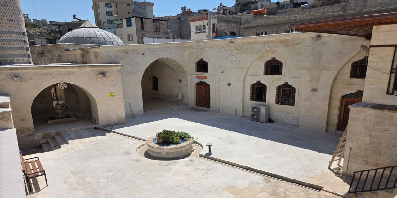 Şanlıurfa'da tarihî Mahmutpaşa Camii yeniden ibadete açılıyor