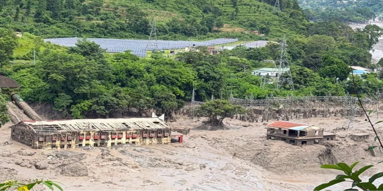 Nepal'deki ani sellerde ölü sayısı 72'ye yükseldi