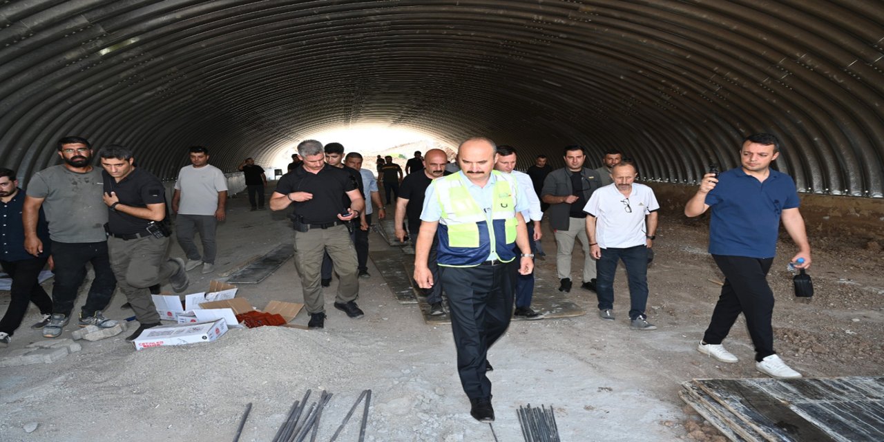 Vali Canalp: Şehir içi trafik yoğunluğunu çevre yollarıyla azaltacağız