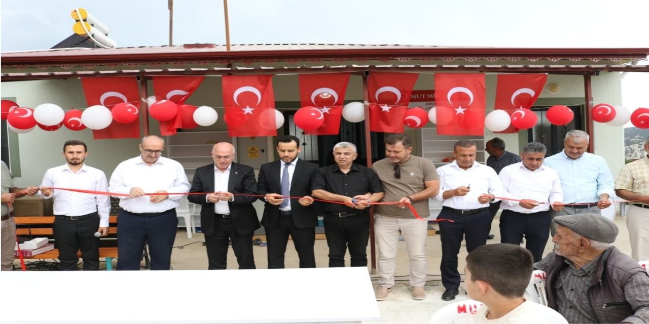 Mersin'de yapımı tamamlanan cami ibadete açıldı