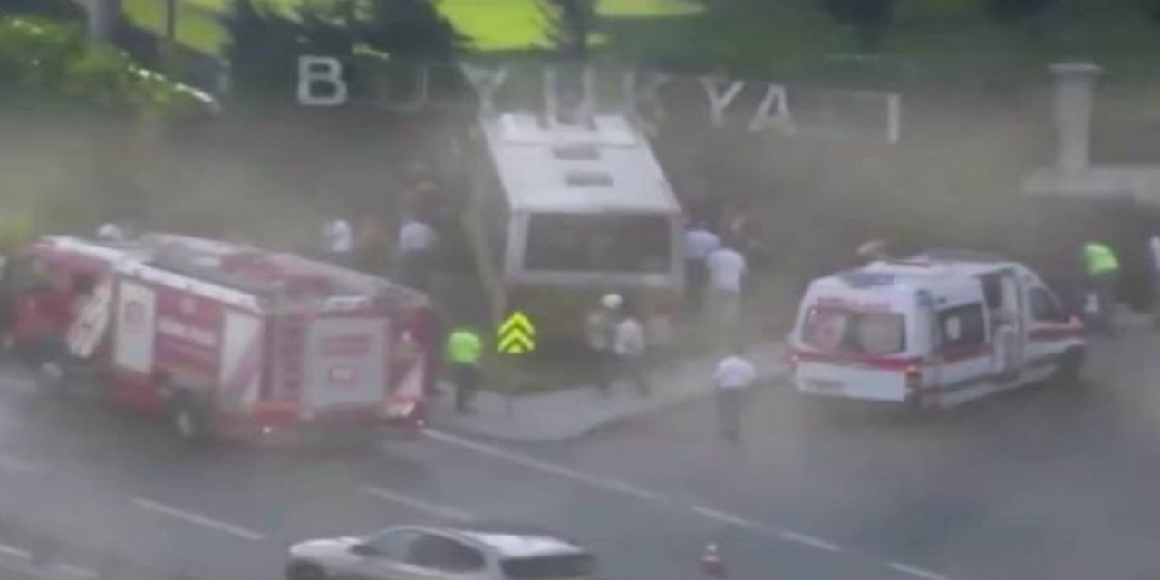 Zeytinburnu'nda İETT otobüsü duvara çarptı: 2 ölü, 16 yaralı