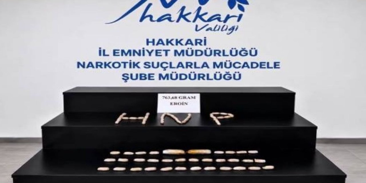 Hakkari'de İran uyruklu 2 şüphelinin midesinden 763 gram eroin çıktı