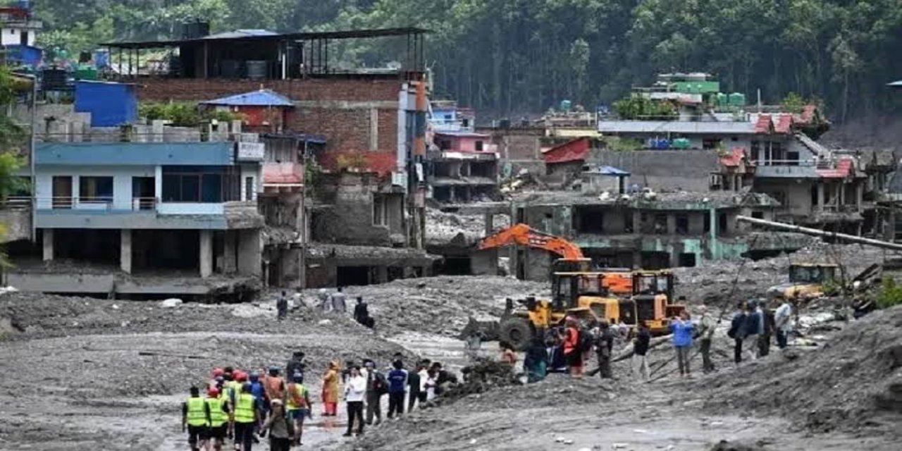 Nepal'deki sel felaketinde ölü sayısı 939'a ulaştı