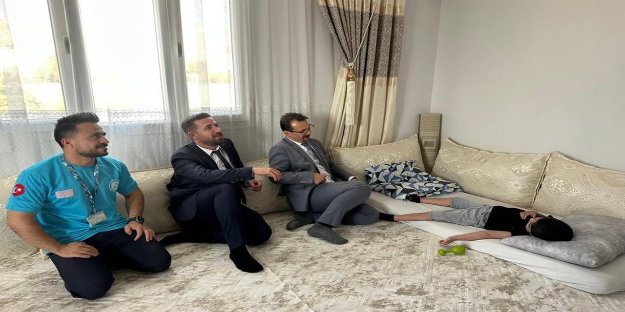 Cizre’de evde sağlık hizmeti gören hastalar ziyaret edildi