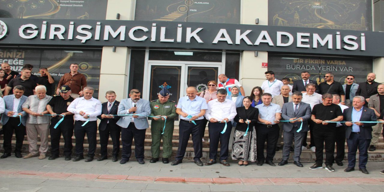 Batman’da girişimcilik akademisi hizmete açıldı