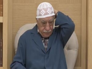 FETÖ'nün  bardağındaki suyu içmek için adeta yarışmışlar