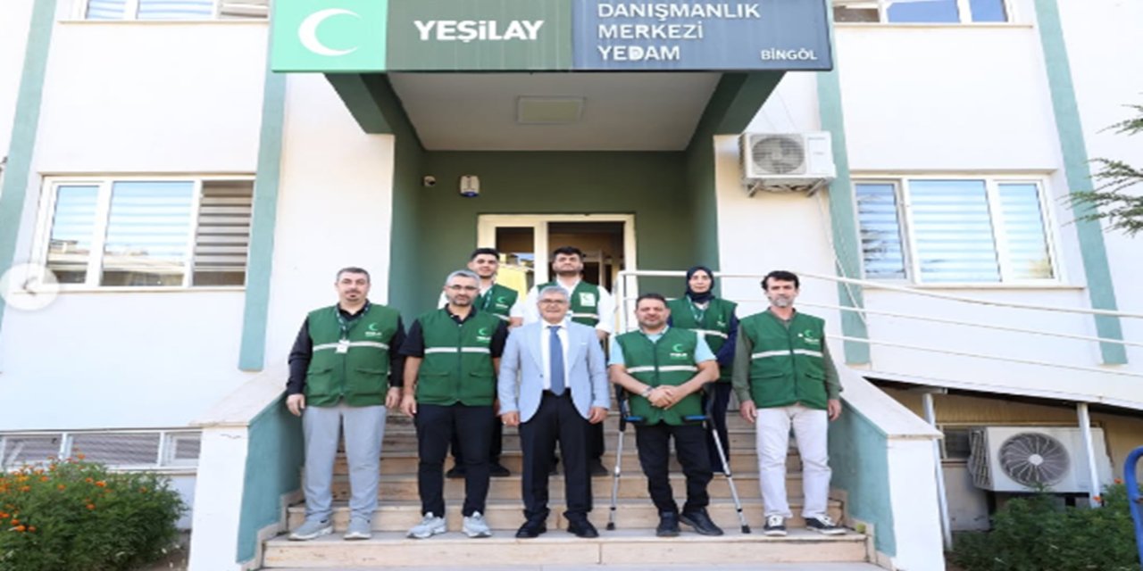 Vali Cahit Çelik’ten Yeşilay Bingöl Şubesine ziyaret