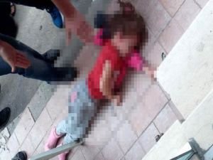 Araç çocuk arabasına çarptı: 1 ölü, 4 yaralı