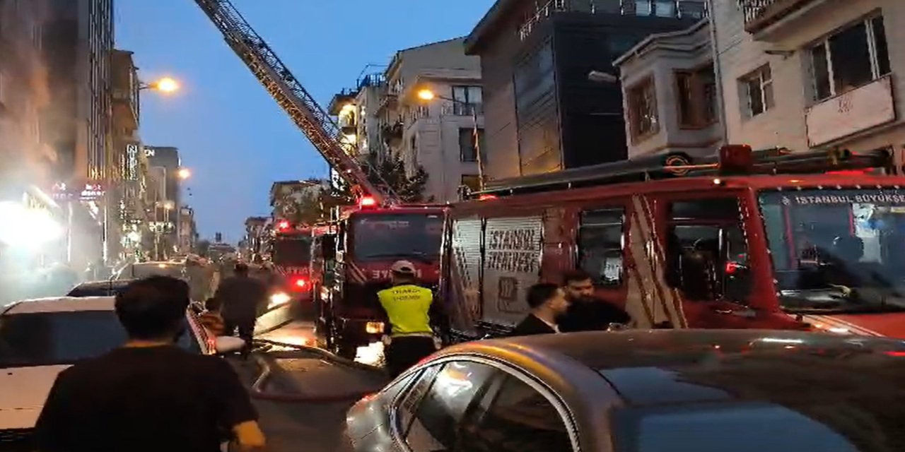 Fatih’te bir işyerinde korkutan yangın