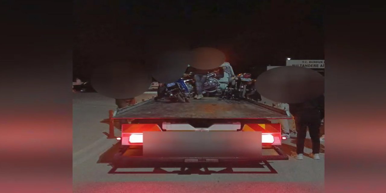 Burdur’da abartı egzoz kullanan motosiklete cezai işlem