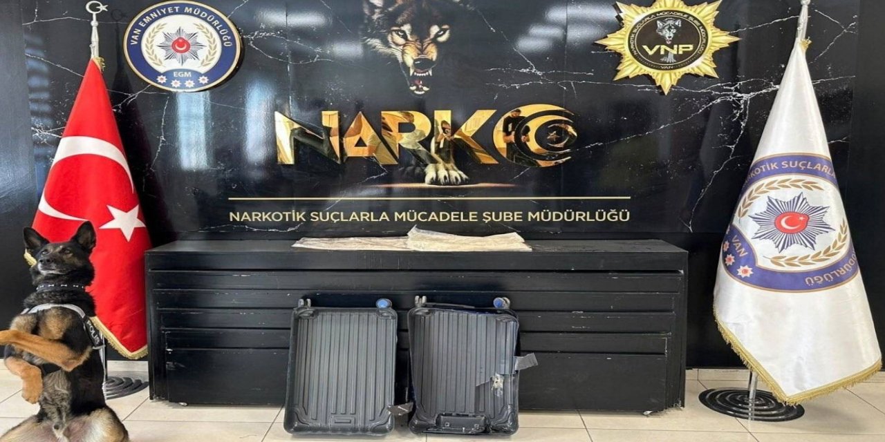 Van'da havalimanında 2 kilogram uyuşturucu ele geçirildi