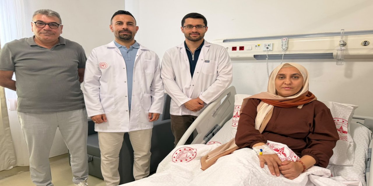 Mardin’de otoskleroz nedeniyle işitme kaybı yaşayan hastaya endoskopik stapes cerrahisi uygulandı