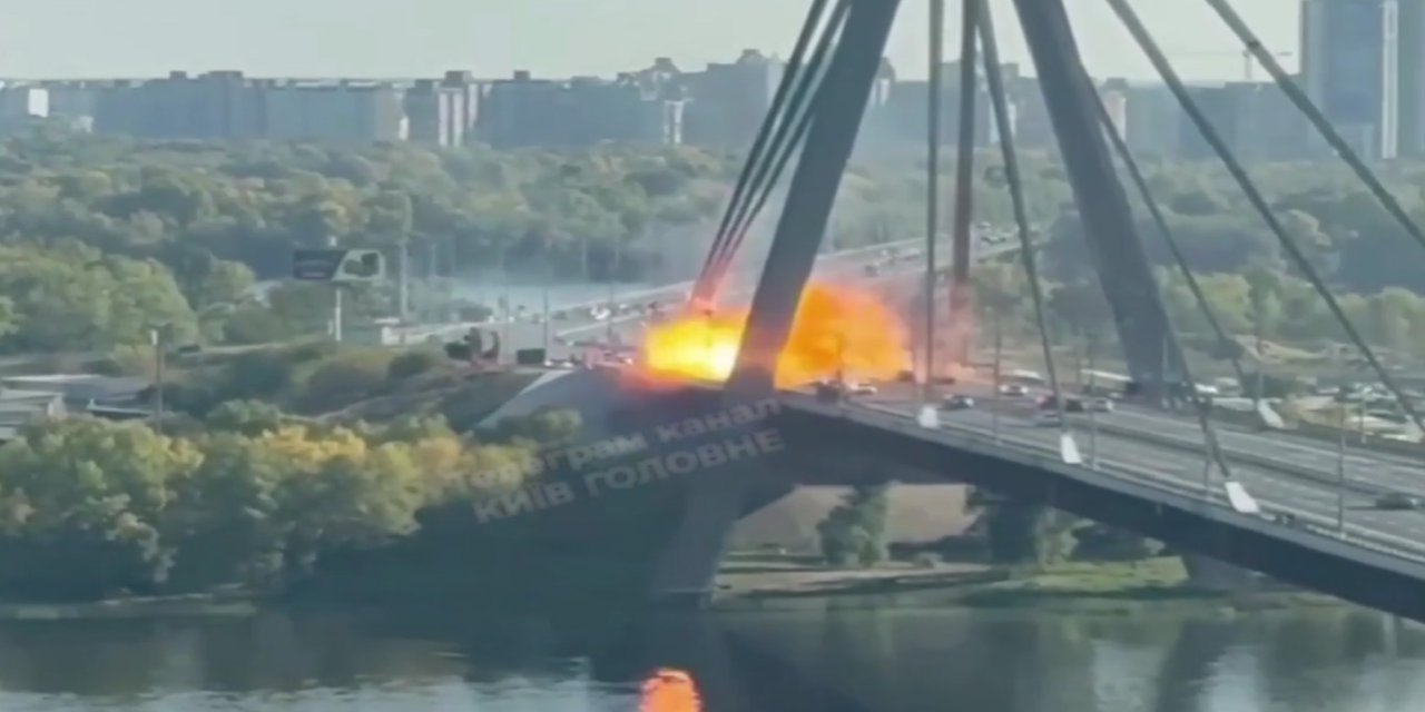 Rusya, Kiev’deki Kuzey Köprüsü’nü yeniden vurdu