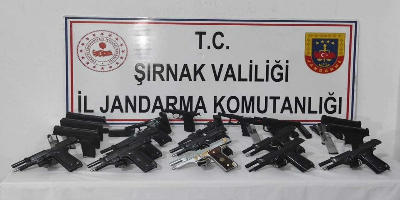 Şırnak’ta 3 tır'da silah ve uyuşturucu madde ele geçirildi