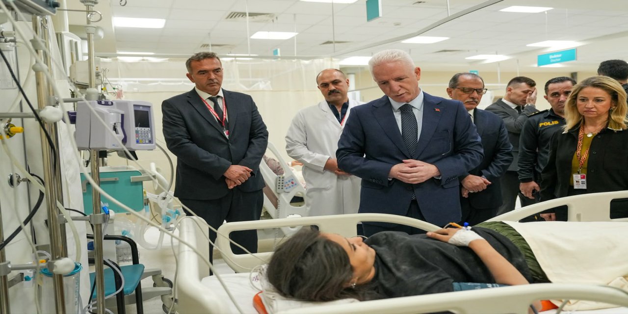 Vali Gül, Maltepe'de çöken binadan yaralı kurtarılan vatandaşları ziyaret etti