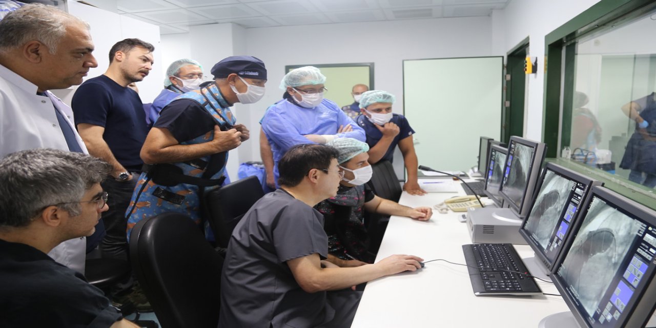 Diyarbakır’da 2 çocuk hastaya pulmoner kapak implantasyonu yapıldı