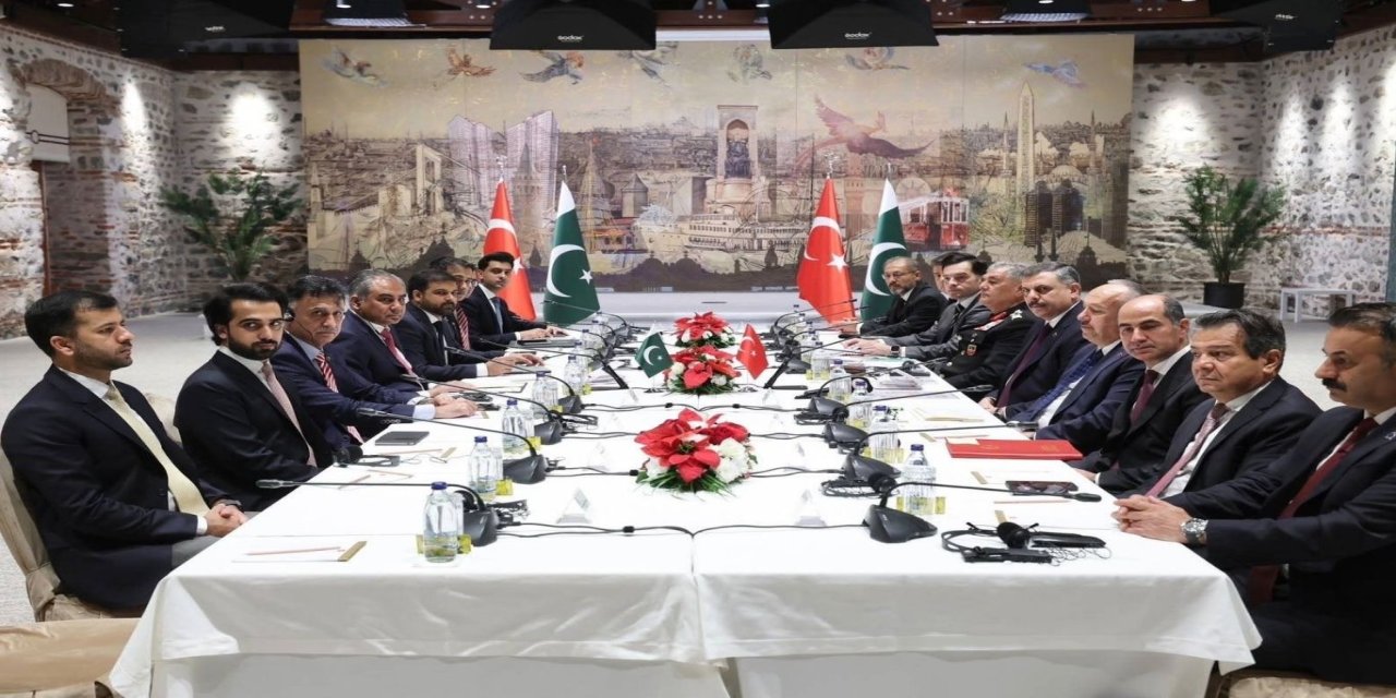 Bakan Çiftçi, Pakistanlı mevkidaşı Naqvi ile görüştü