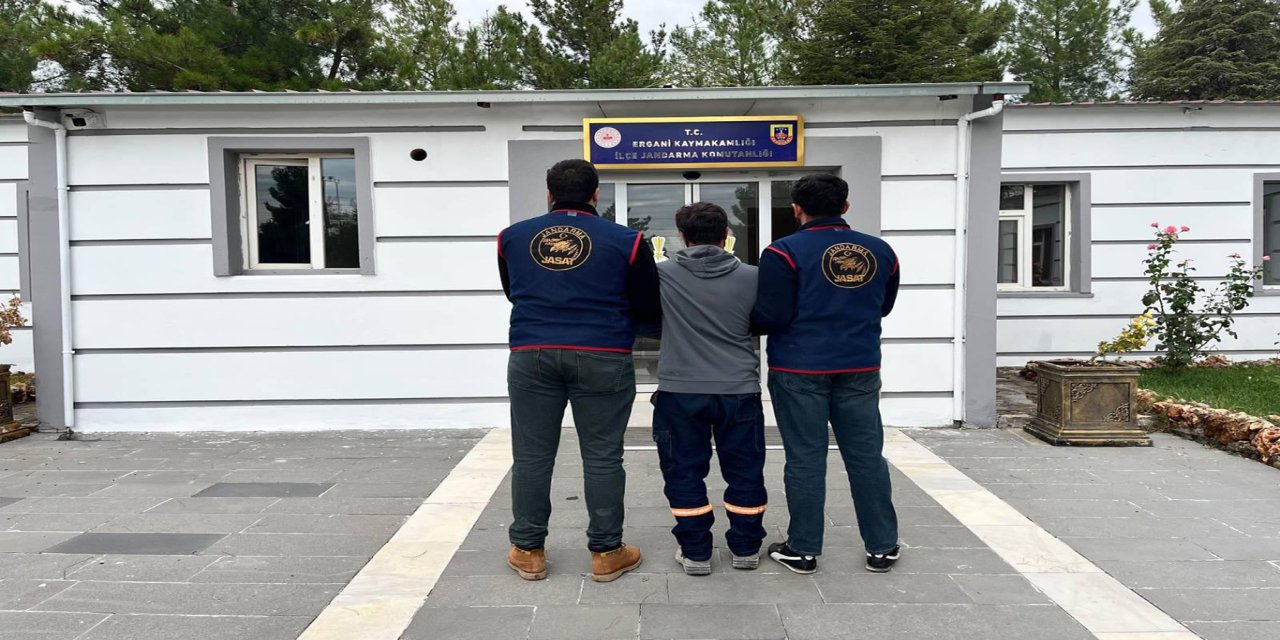 Farklı suçlardan aranan 105 kişi yakalandı