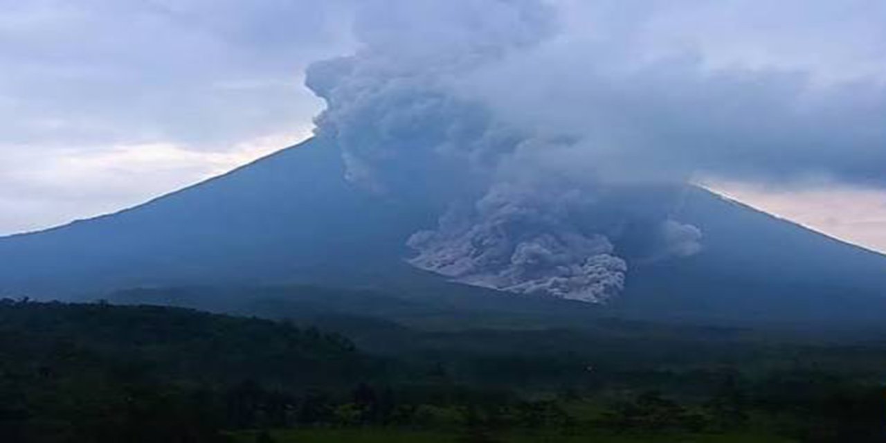Semeru Yanardağı'nda volkanik hareketlilik