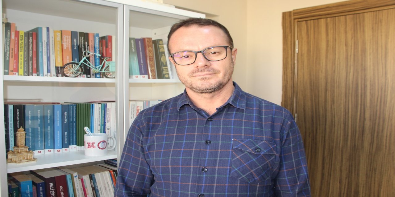 Doç. Dr. Karadaş: Merhamet eğitimiyle büyüyen çocuklar toplum için hazine niteliği taşıyor