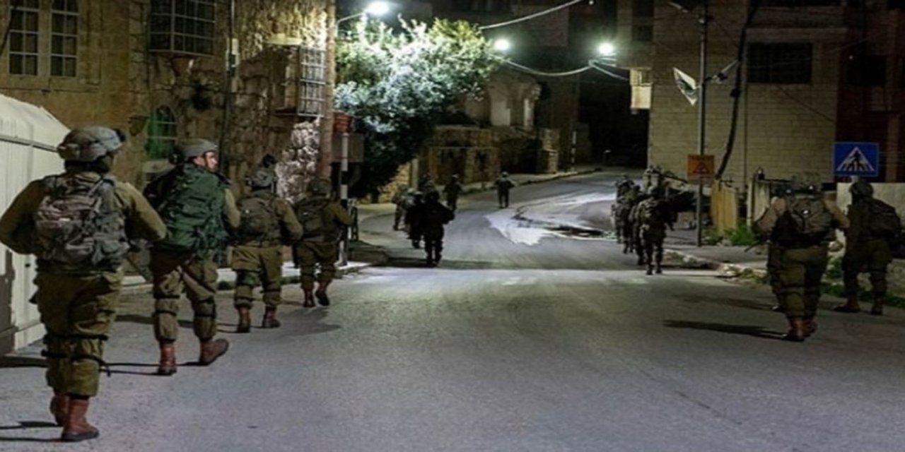 İşgalciler Batı Şeria ve Kudüs'te baskınlarını artırdı
